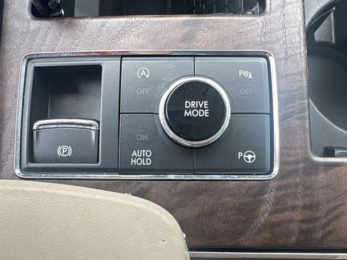 Used 2019 Lincoln Navigator Reserve AWD/4WD image 22