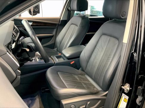 Used 2018 Audi Q5 2.0T Premium Plus w/ Premium Plus Package AWD/4WD image 7