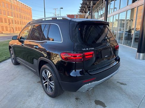 New 2026 Mercedes-Benz GLB 250 4MATIC image 6