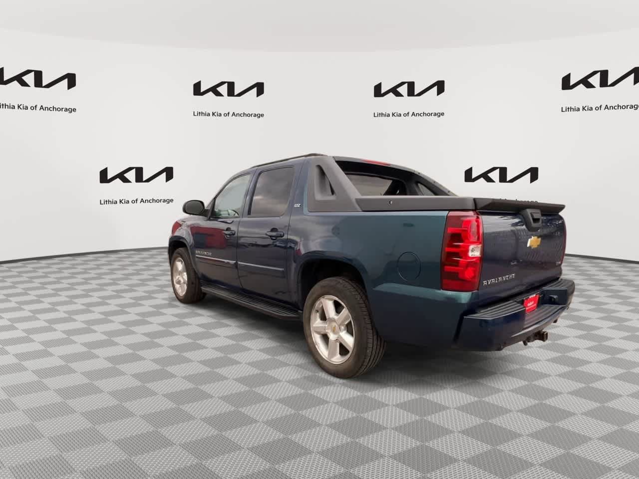 Used 2007 Chevrolet Avalanche LTZ w/ LTZ Preferred Equipment Group AWD/4WD image 6