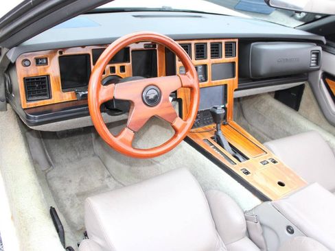 Used 1989 Chevrolet Corvette Convertible RWD image 21