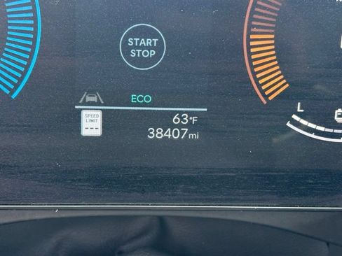 Used 2025 Hyundai Sonata SEL FWD image 4