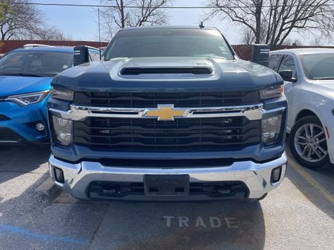 Used 2024 Chevrolet Silverado 2500 LT w/ All Star Edition image 3