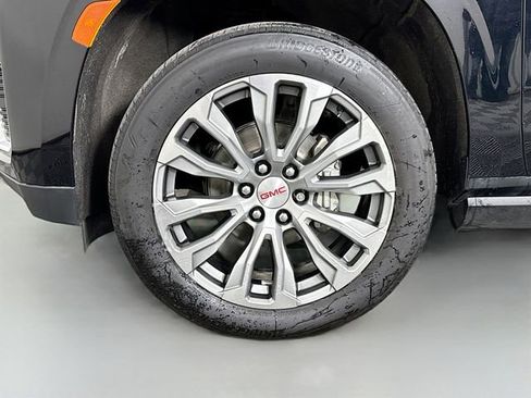 Used 2021 GMC Yukon Denali w/ Denali Premium Package AWD/4WD image 34