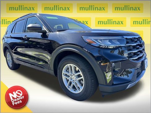 New 2026 Ford Explorer Active w/ Active Comfort Package image 1