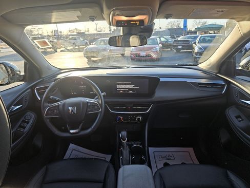 Used 2024 Buick Encore GX Sport Touring image 13