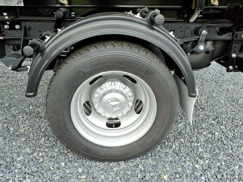 New 2026 RAM 5500 Tradesman w/ Chrome Appearance Group AWD/4WD image 11