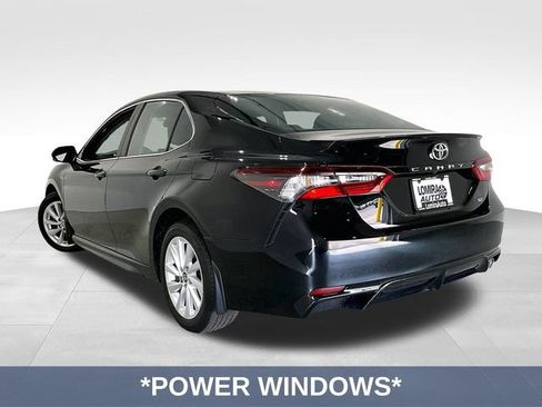 Used 2022 Toyota Camry SE FWD image 6