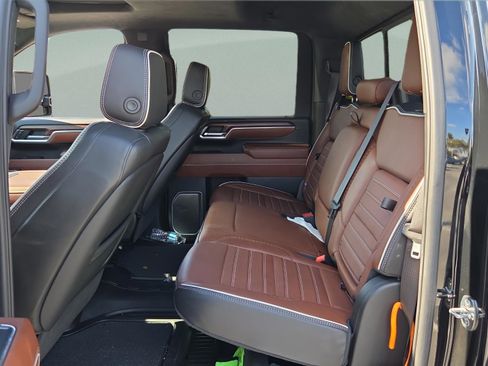 Used 2024 GMC Sierra 2500 Denali Ultimate w/ Max Trailering Package image 11