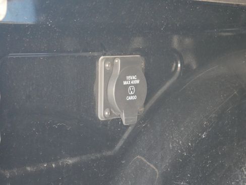 Used 2024 RAM 2500 Laramie image 24