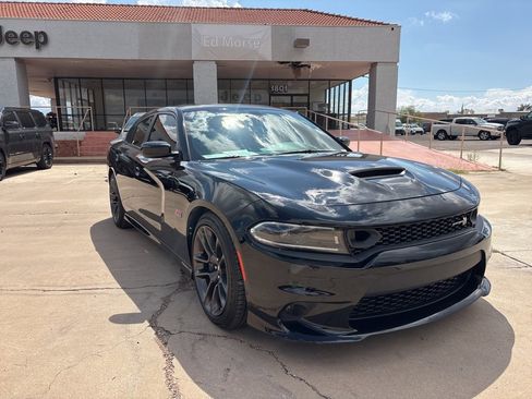 Used 2022 Dodge Charger Scat Pack w/ Plus Group image 3