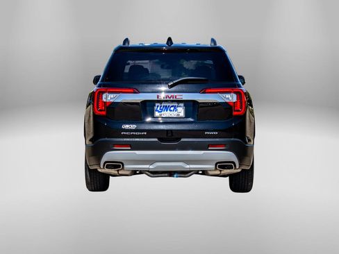Used 2023 GMC Acadia SLT w/ Preferred Package AWD/4WD image 3