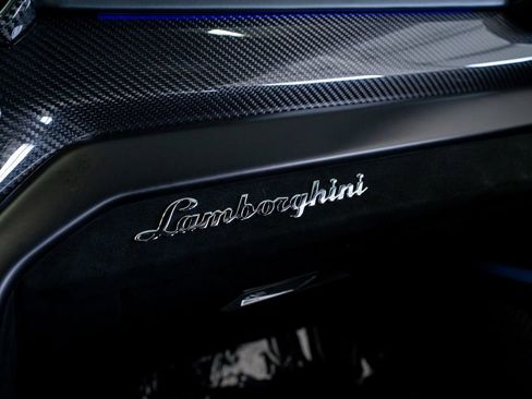 Used 2023 Lamborghini Urus Performante image 49