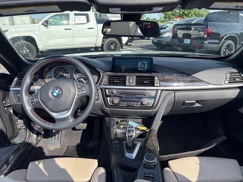 Used 2017 BMW 430i xDrive Convertible AWD/4WD image 18