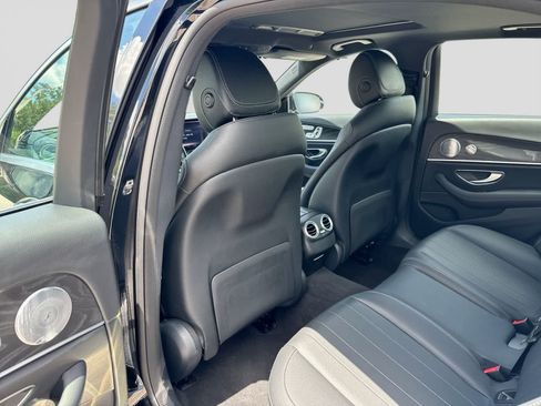 Used 2020 Mercedes-Benz E 350 Sedan image 25