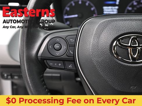 Used 2024 Toyota Corolla SE w/ SE Package FWD image 14