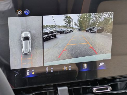 New 2026 Chevrolet Equinox ACTIV w/ Convenience Package III image 23