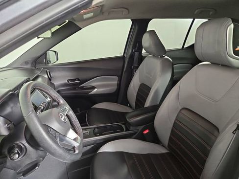 Used 2023 Nissan Kicks SR w/ SR Premium Package FWD image 16