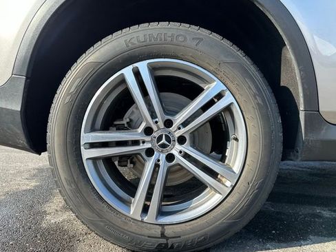 Used 2021 Mercedes-Benz GLC 300 4MATIC image 10