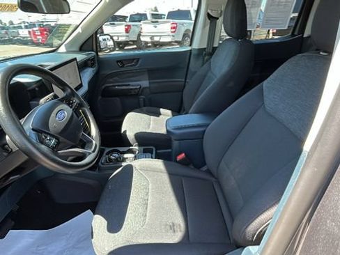 Certified 2025 Ford Maverick XL FWD image 17