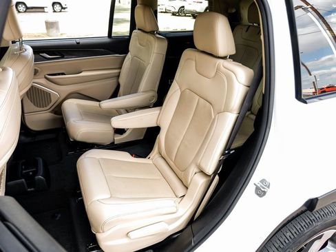 Used 2021 Jeep Grand Cherokee L Limited w/ Luxury Tech Group II image 50