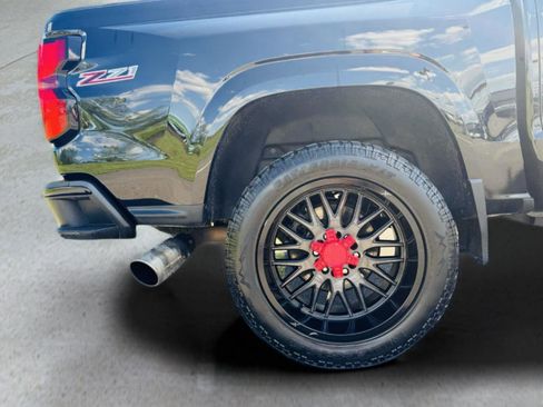 Used 2023 Chevrolet Colorado Z71 image 38