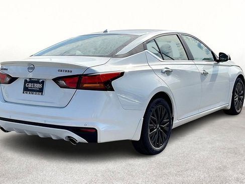 New 2025 Nissan Altima 2.5 SV w/ SV Special Edition Package image 39