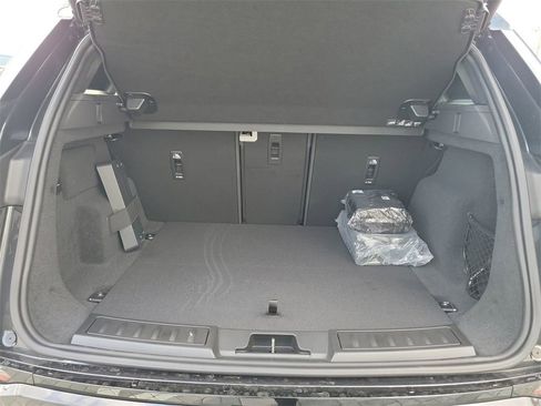 New 2026 Land Rover Range Rover Evoque S image 11