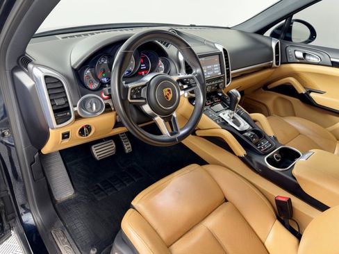 Certified 2016 Porsche Cayenne S w/ Premium Package AWD/4WD image 4