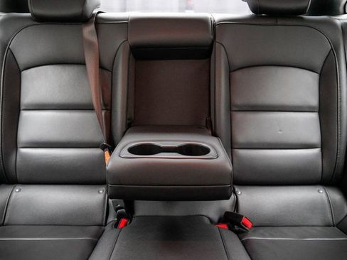 Used 2024 Chevrolet Malibu LT image 25