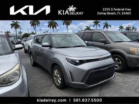 Certified 2023 Kia Soul LX w/ LX Technology Package FWD image 6