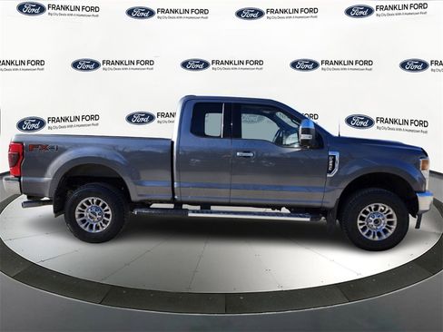 Used 2022 Ford F250 XLT w/ XLT Premium Package image 6