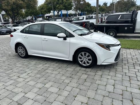 Used 2024 Toyota Corolla LE FWD image 15