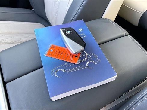 Used 2023 BMW X7 xDrive40i image 36