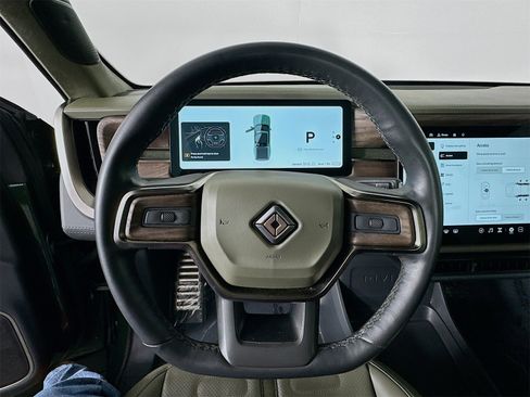 Used 2022 Rivian R1T Launch Edition image 10