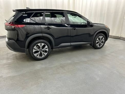 Used 2023 Nissan Rogue SV FWD image 4