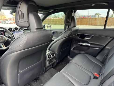 Used 2023 Mercedes-Benz GLC 300 GLC 300 image 33