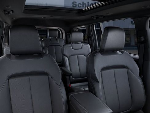 New 2025 Jeep Grand Cherokee L Limited w/ Luxury Tech Group II AWD/4WD image 29