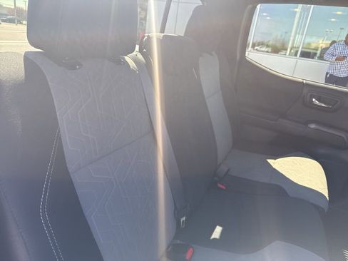 Used 2023 Toyota Tacoma TRD Sport image 12