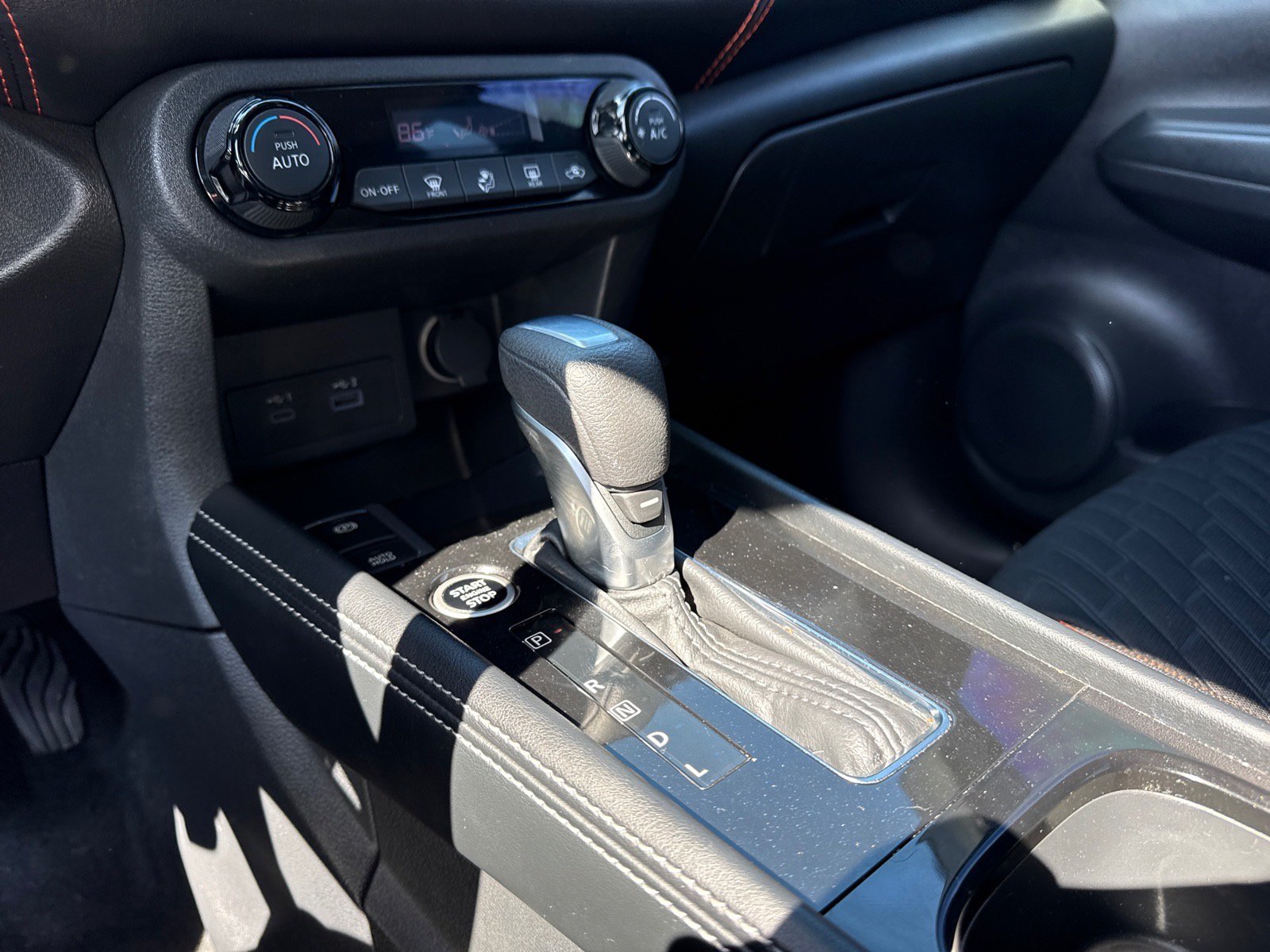 Used 2024 Nissan Kicks SR FWD image 19