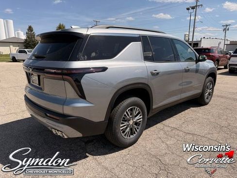 New 2026 Chevrolet Traverse LT w/ LPO, Floor Liner Package AWD/4WD image 7