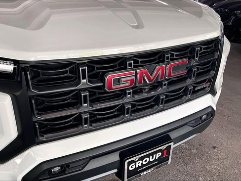 Used 2024 GMC Canyon AT4 w/ AT4 Premium Package AWD/4WD image 29