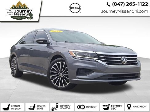 Used 2022 Volkswagen Passat 2.0T FWD image 1