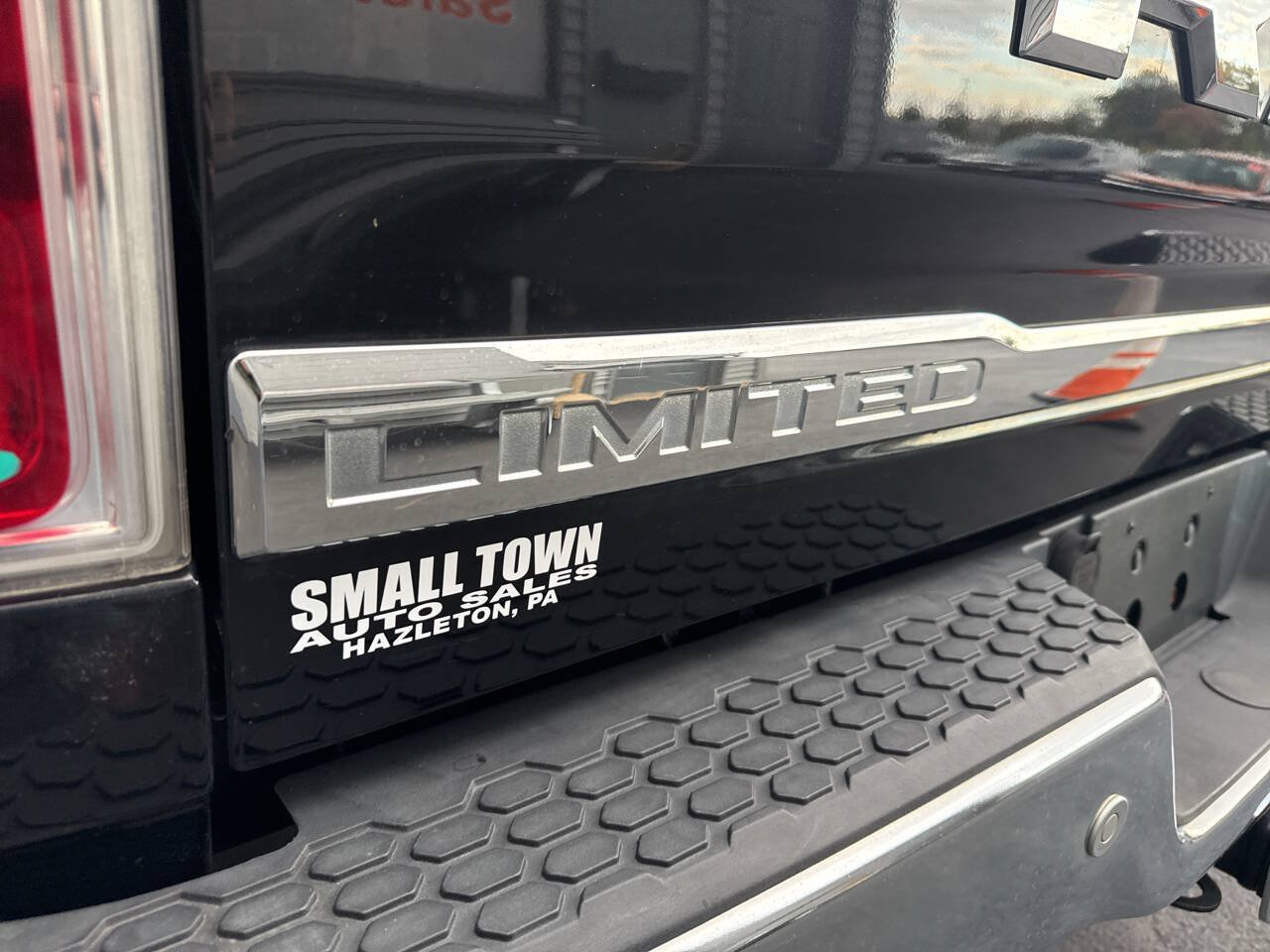 Used 2017 RAM 1500 Limited AWD/4WD image 9