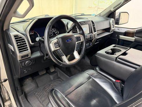 Used 2016 Ford F150 Lariat image 19