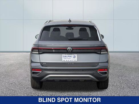 New 2026 Volkswagen Taos SE FWD image 4