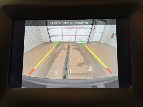 Used 2019 Jeep Cherokee Latitude w/ Cold Weather Group image 38