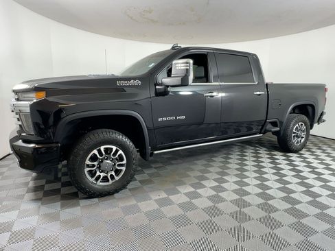 Used 2023 Chevrolet Silverado 2500 High Country w/ Z71 Off-Road Package image 19