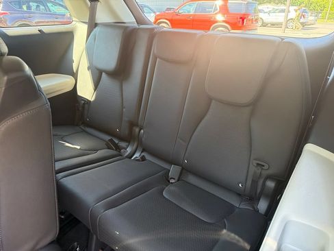 Used 2024 Kia Carnival SX Prestige FWD image 23