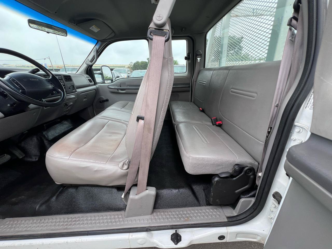 Used 2001 Ford F350 XL RWD image 59